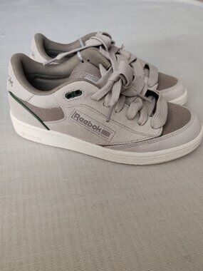 NWT Reebok Club C Bulc CLN Sneakers - Sand/Tan/Grey - Women’s 8